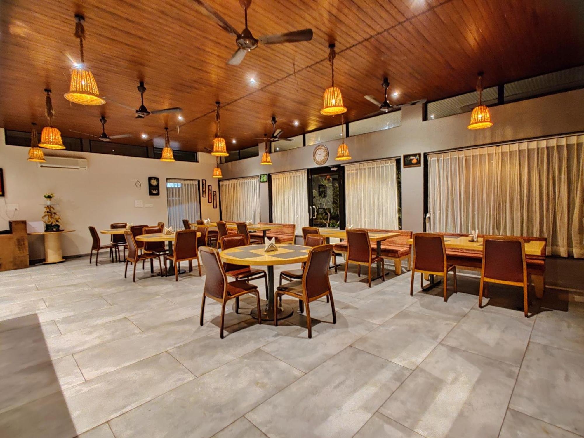 Lion Signature Family Resort Sasan Gir Exterior foto